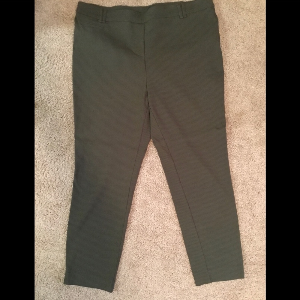 Dress pants, pull up. Army green